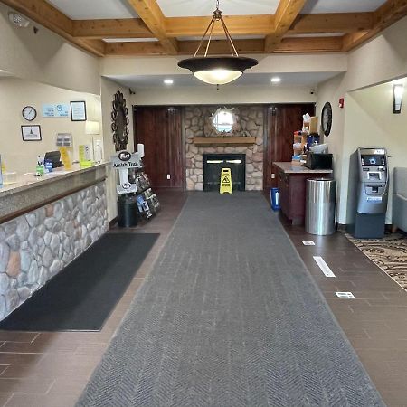 Holiday Inn Express & Suites Salamanca, An Ihg Hotel 外观 照片