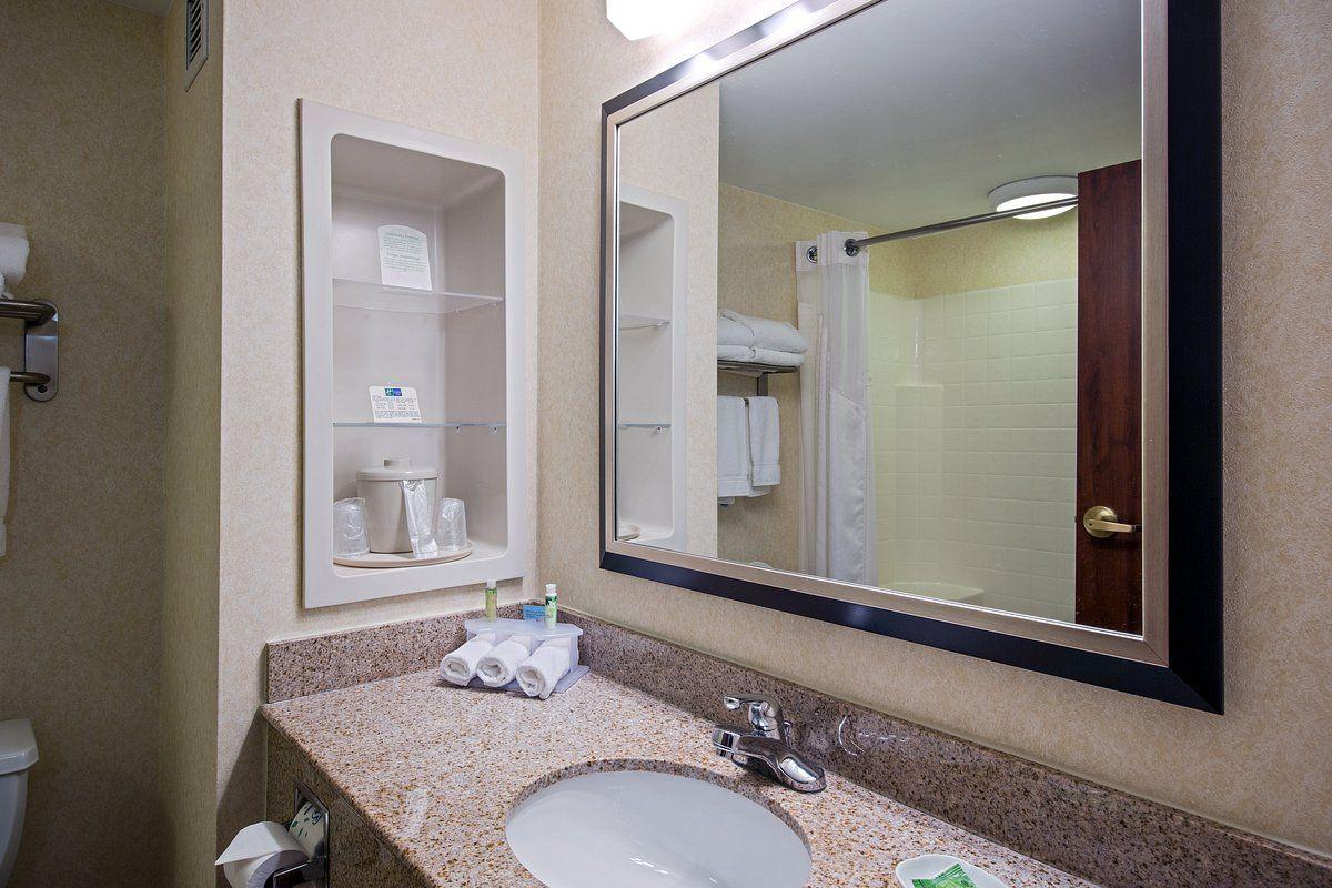 Holiday Inn Express & Suites Salamanca, An Ihg Hotel 外观 照片