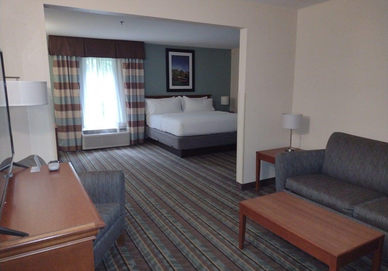 Holiday Inn Express & Suites Salamanca, An Ihg Hotel 外观 照片