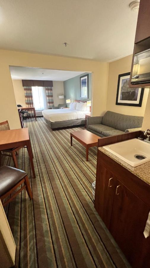 Holiday Inn Express & Suites Salamanca, An Ihg Hotel 外观 照片