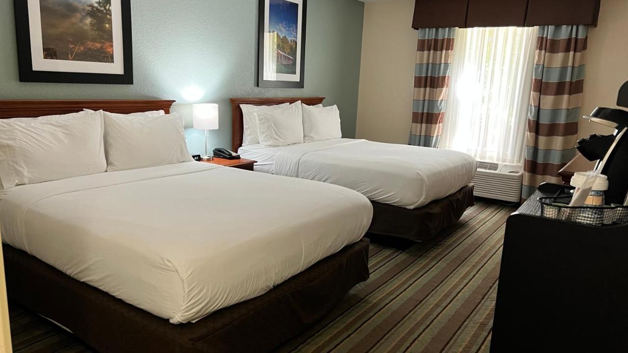 Holiday Inn Express & Suites Salamanca, An Ihg Hotel 外观 照片